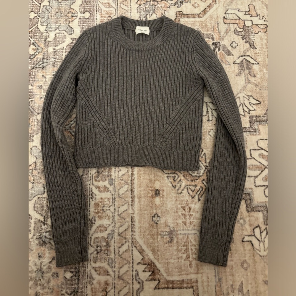 Aritzia Wilfred Free Cropped Sweater